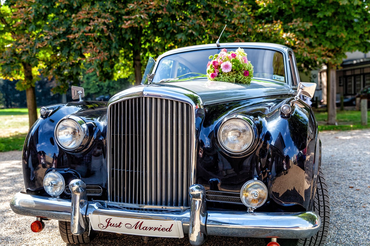 Comment faire une décoration de voiture de mariage originale